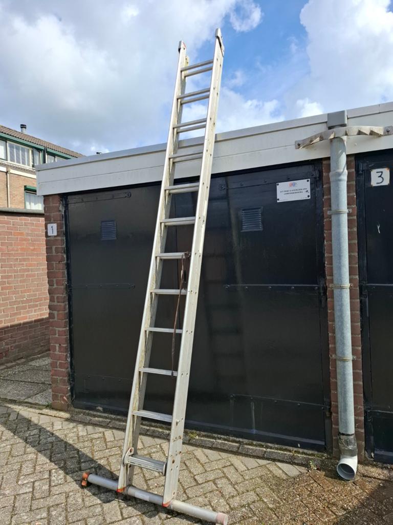 Aluminium 2 delig ladder 12 sports, Doe-het-zelf en Verbouw, Ladders en Trappen, 4 meter of meer, Ophalen