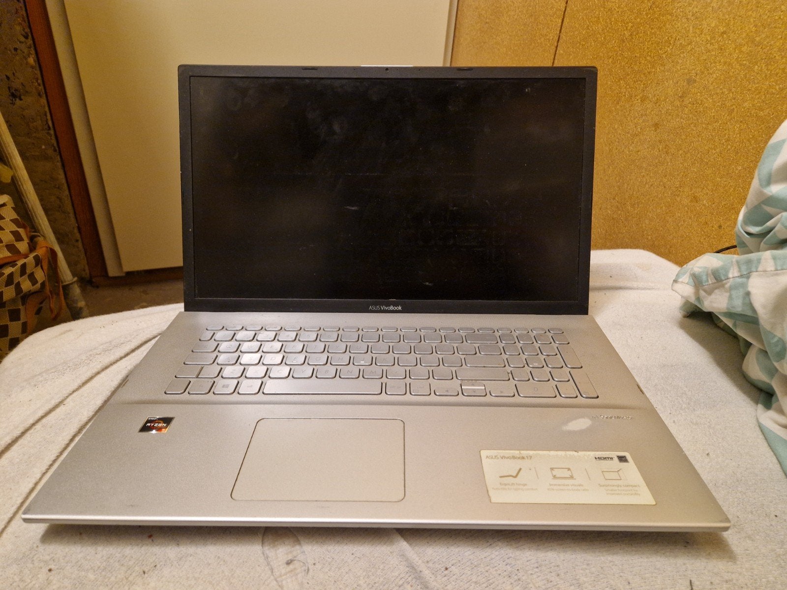ASUS Vivobook M712D 17 inch AMD Ryzen 5 Laptop, Computers en Software, Gebruikt, 2 tot 3 Ghz, ASUS, 17 inch of meer