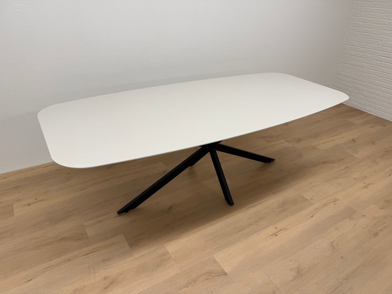 Deens ovale eettafel 220x100 - Beige HPL - Direct Leverbaar, Huis en Inrichting, 100 tot 150 cm, 200 cm of meer, Ophalen of Verzenden