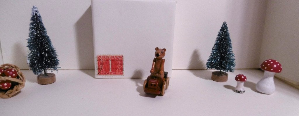 Oude houten speelgoed auto beer miniatuur poppenhuis winkel, Verzenden, Poppenhuis