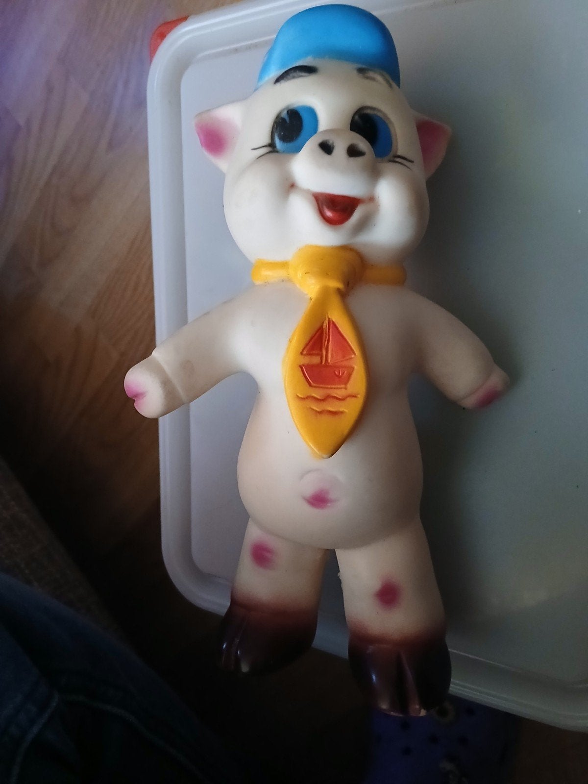 oud plastic piep poppetje, Ophalen