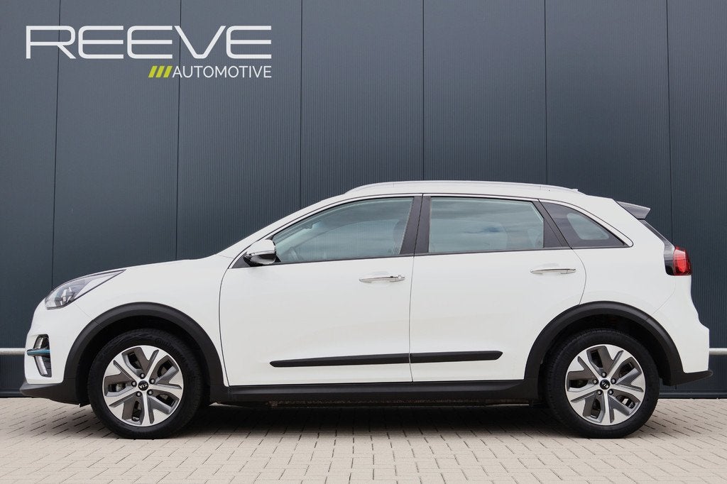 Kia e-Niro DynamicLine 64 kWh | 97% soh! | Keyless | Camera, Auto's, Parkeersensor, Gebruikt, 1712 kg, Met garantie (alle)