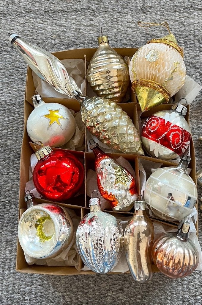 Doosje gekleurde antieke kerstballen 13 stuks, Ophalen of Verzenden, Gebruikt