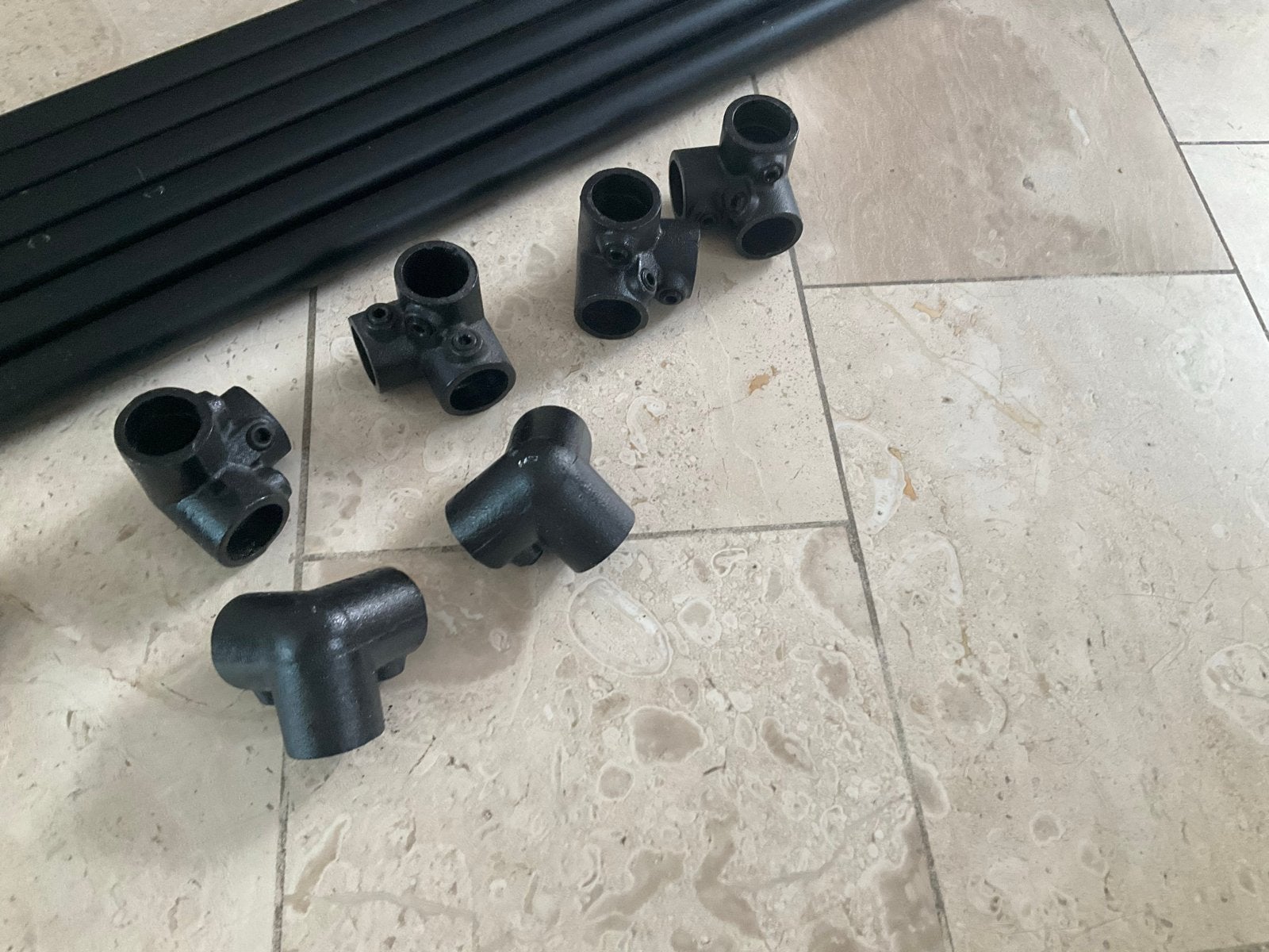 Stalen steigerbuizen 33,7mm met koppelstukken en hulpstukken, Ophalen, Overige materialen, 20 tot 40 mm, Zo goed als nieuw