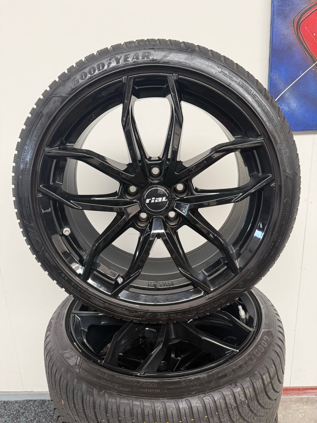 Mazda 3 Rial velgen set met 4 season banden 205/40R18, Ophalen, 18 inch, Rial, Gebruikt