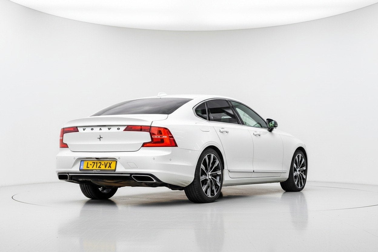 Volvo S90 2.0 T8 AWD Inscription /Pano/massage/B&W/360, Auto's, Automaat, Euro 6, 4 cilinders, 1969 cc