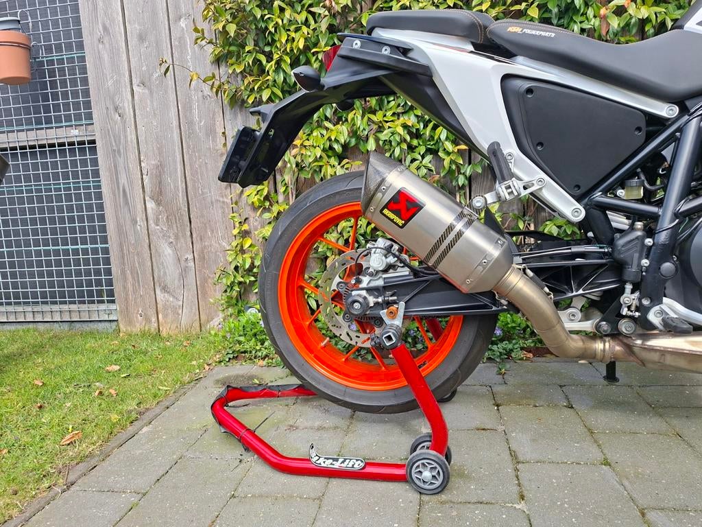 KTM 690 DUKE ABS 2017 - nette motor., Motoren, Gebruikt, Particulier, Minimaal motorrijbewijs A2, Sportuitlaat