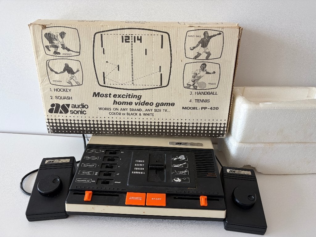 Audio Sonic PP-420 Pong console 1977 compleet in doos, Ophalen of Verzenden, Zo goed als nieuw, Met 1 controller, Mega Drive