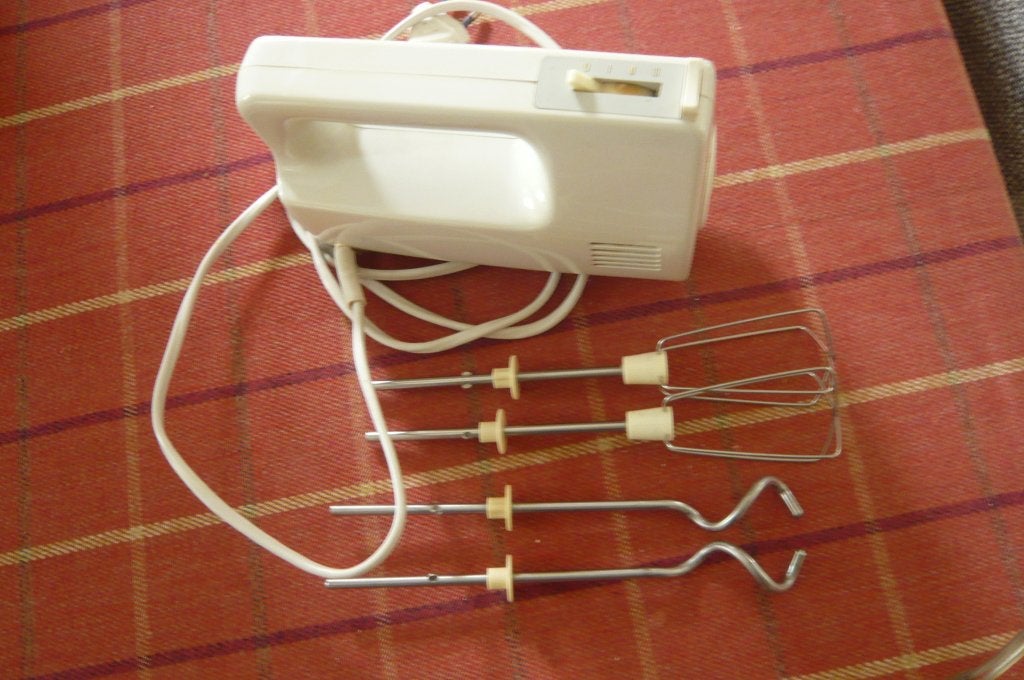 Handmixer met 2x2 gardes, Minder dan 1 liter, Ophalen, Gebruikt, 3 snelheden of meer