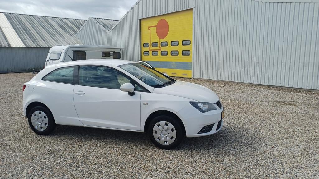 Seat Ibiza 1.2 70pk 2013 Wit, Auto's, Voorwielaandrijving, Stof, 31 €/maand, 1198 cc