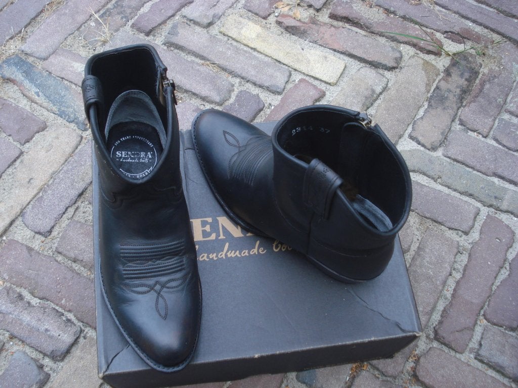 SENDRA BOHO IBIZA FESTIVAL BOOTS 37 GRATIS VERZENDING POST, Sendra, Verzenden, Zwart, Lage of Enkellaarzen