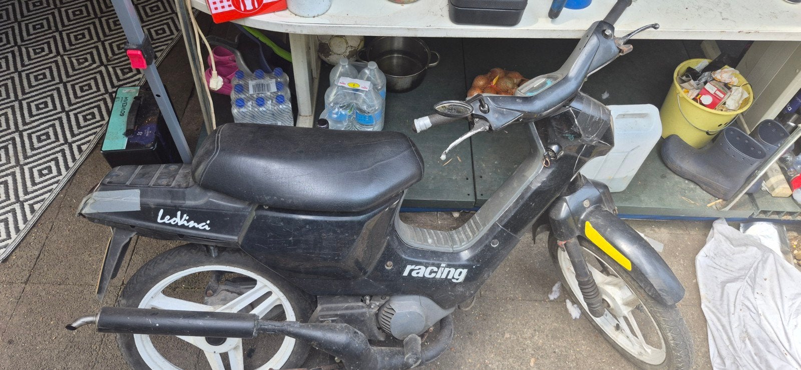 Honda Wallaroo met Leovince uitlaat - geen papieren, Fietsen en Brommers, Ophalen