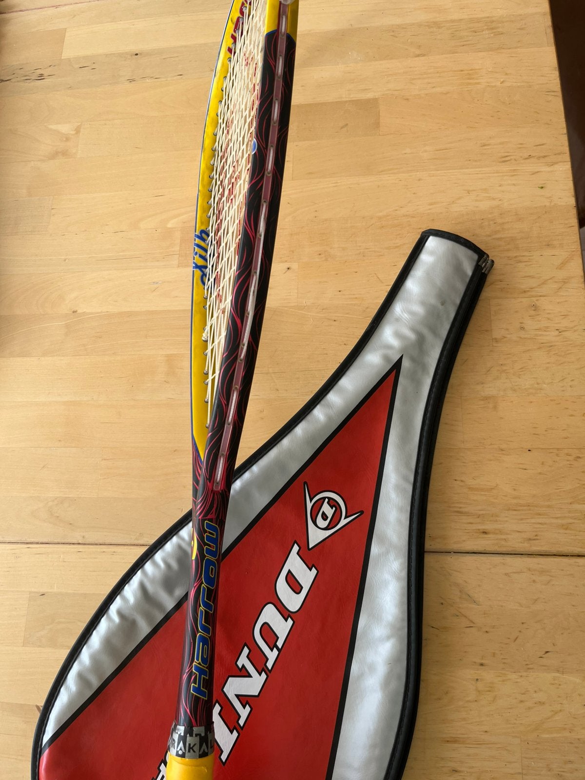 Squash racket Harrow, Sport en Fitness, Ophalen of Verzenden, Zo goed als nieuw, Racket, Met hoes