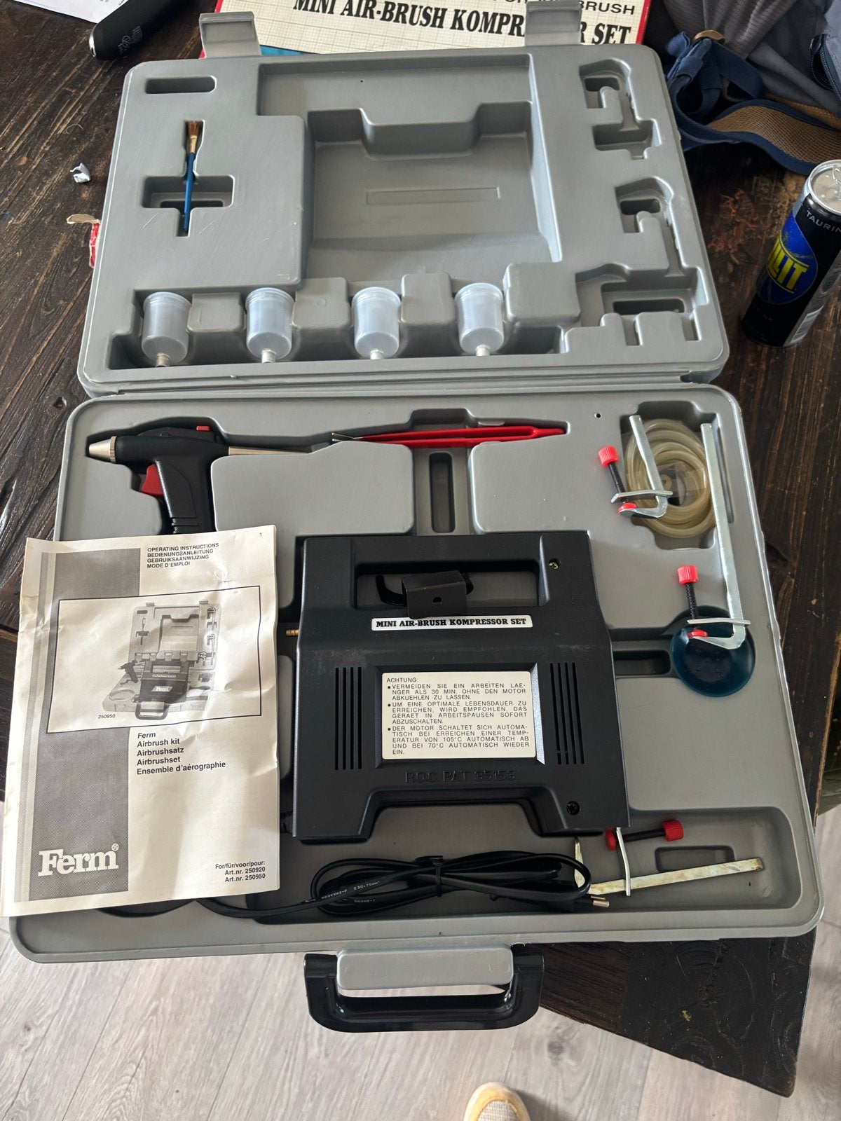 Mini Airbrush Compressor Set - Compleet en Klaar voor Gebrui, Ophalen of Verzenden, Zo goed als nieuw