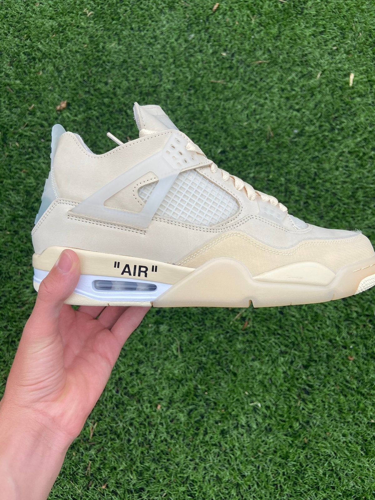 Nike Air Jordan 4 Retro x Off-White “Sail” – Maat 44,5 EU, Kleding | Heren, Schoenen, Ophalen of Verzenden, Nieuw, Overige kleuren