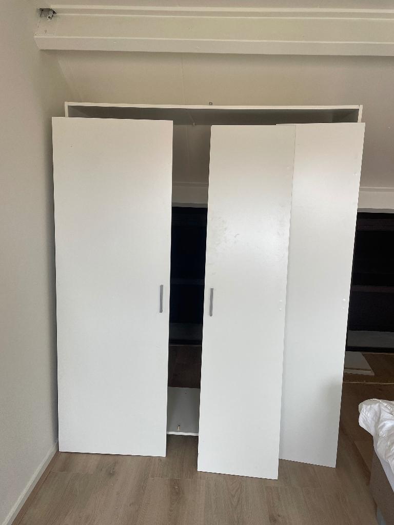 Witte kledinkast, Huis en Inrichting, Kasten | Kledingkasten, Ophalen, 100 tot 150 cm, Zo goed als nieuw, 150 tot 200 cm