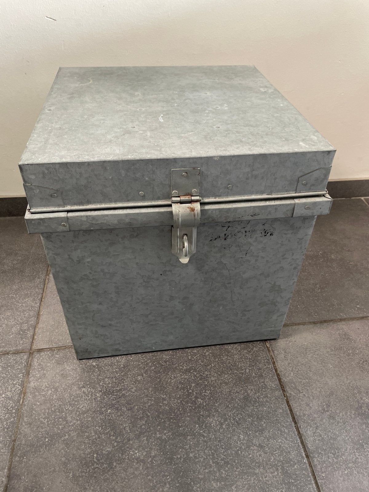 Gegalvaniseerde metalen kist 42x42x42 cm, Ophalen, Minder dan 50 cm, Gebruikt, Metaal