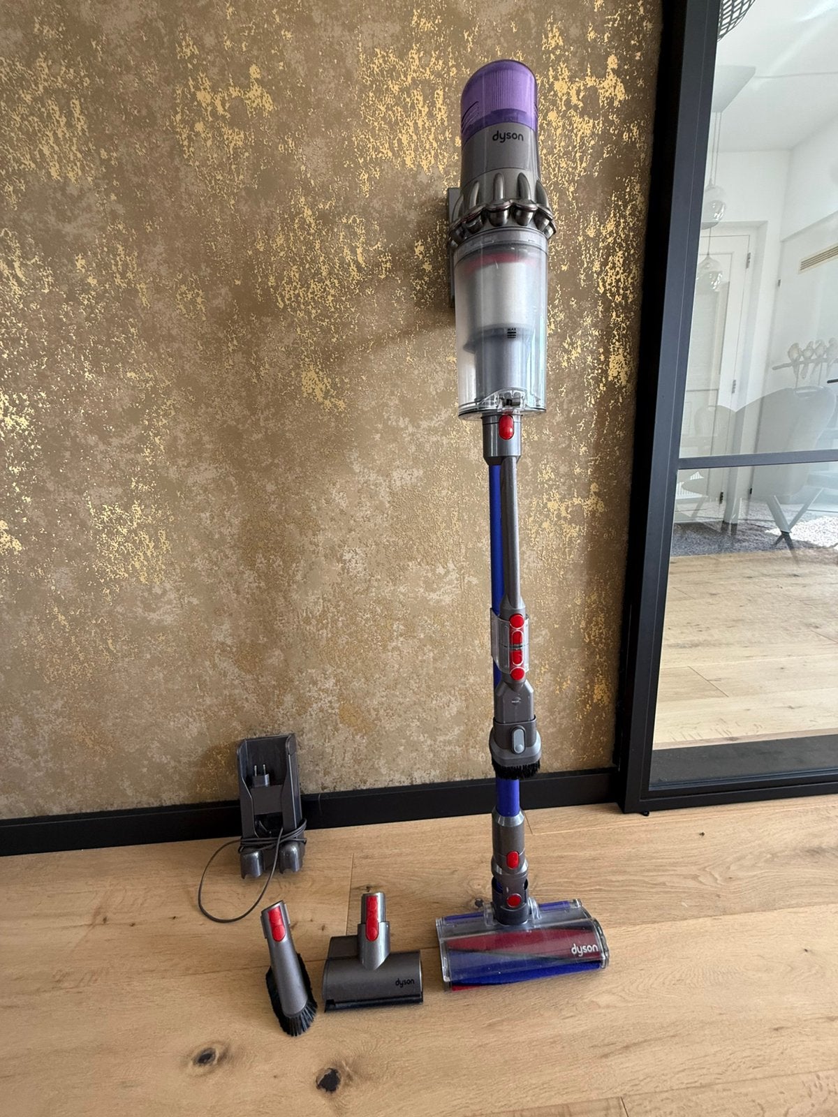 Dyson V11 Absolute Extra Fluffy, Gebruikt, Ophalen of Verzenden, Dyson, Geschikt voor tapijt