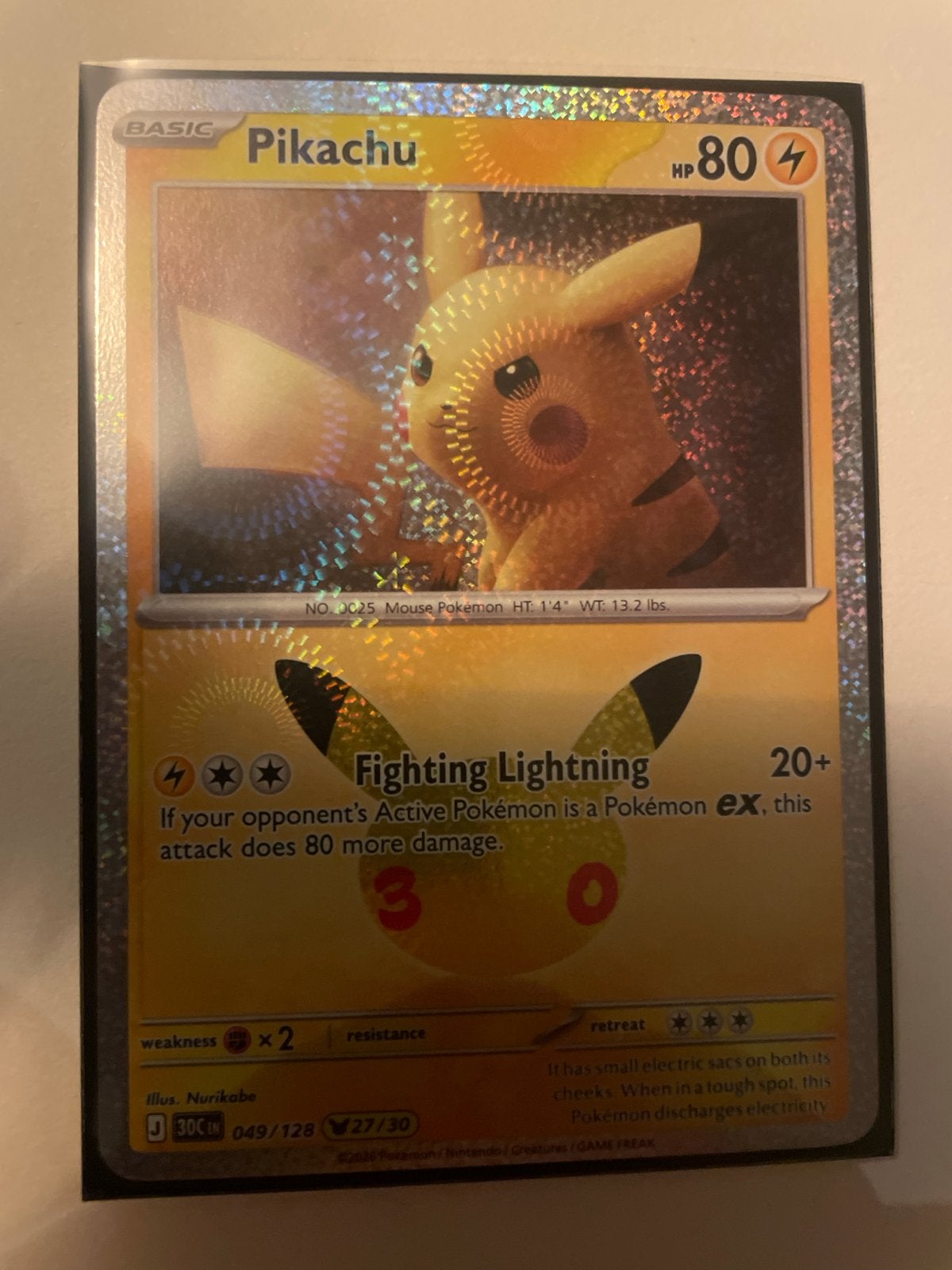 Pikachu Foil Pokémon Kaart 049/128 Celebrations, Hobby en Vrije tijd, Ophalen of Verzenden, Zo goed als nieuw, Losse kaart, Foil