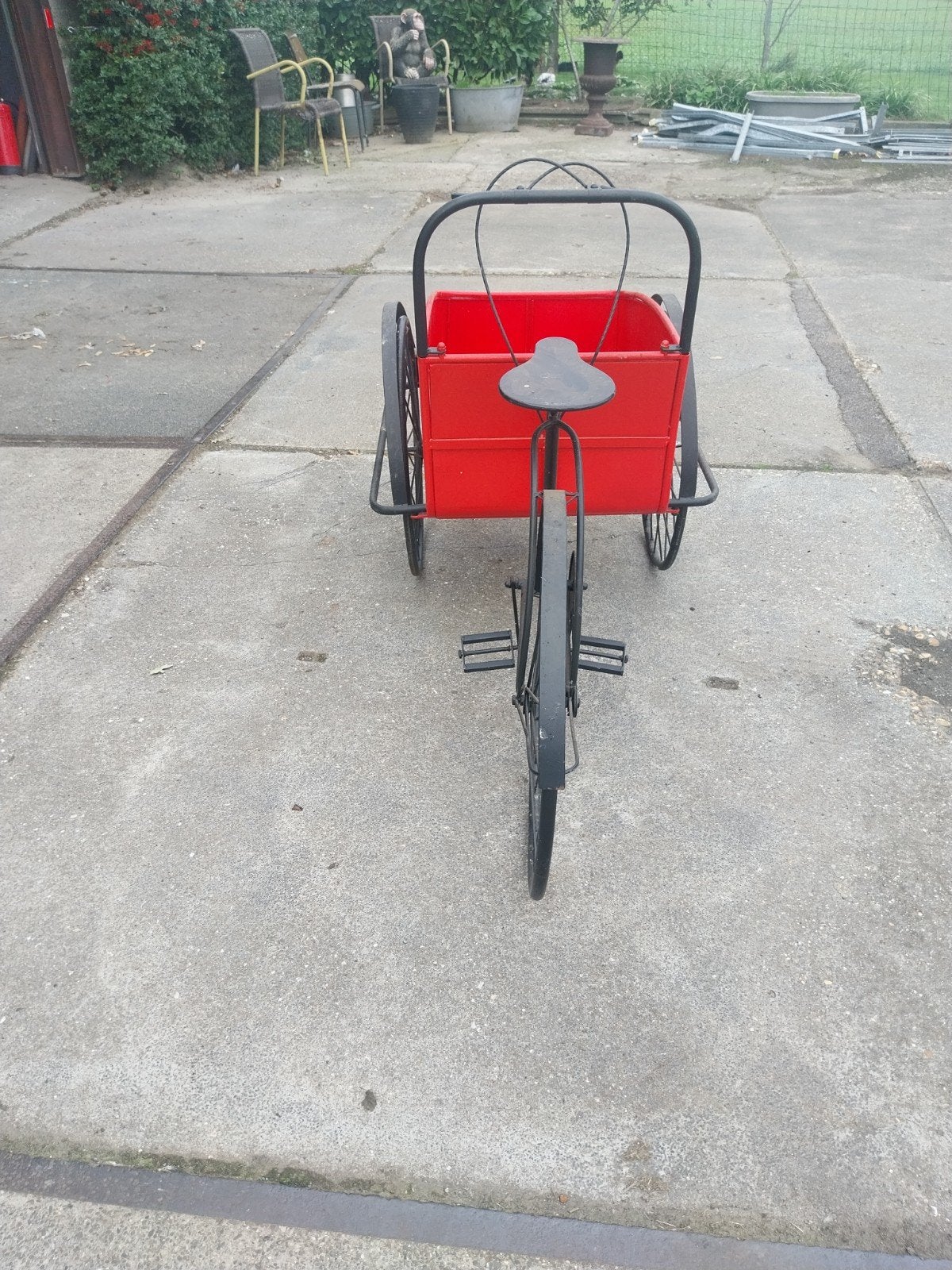 Decoratieve bakfiets plantenbak - achterwiel geblokkeerd, Ophalen, Gebruikt