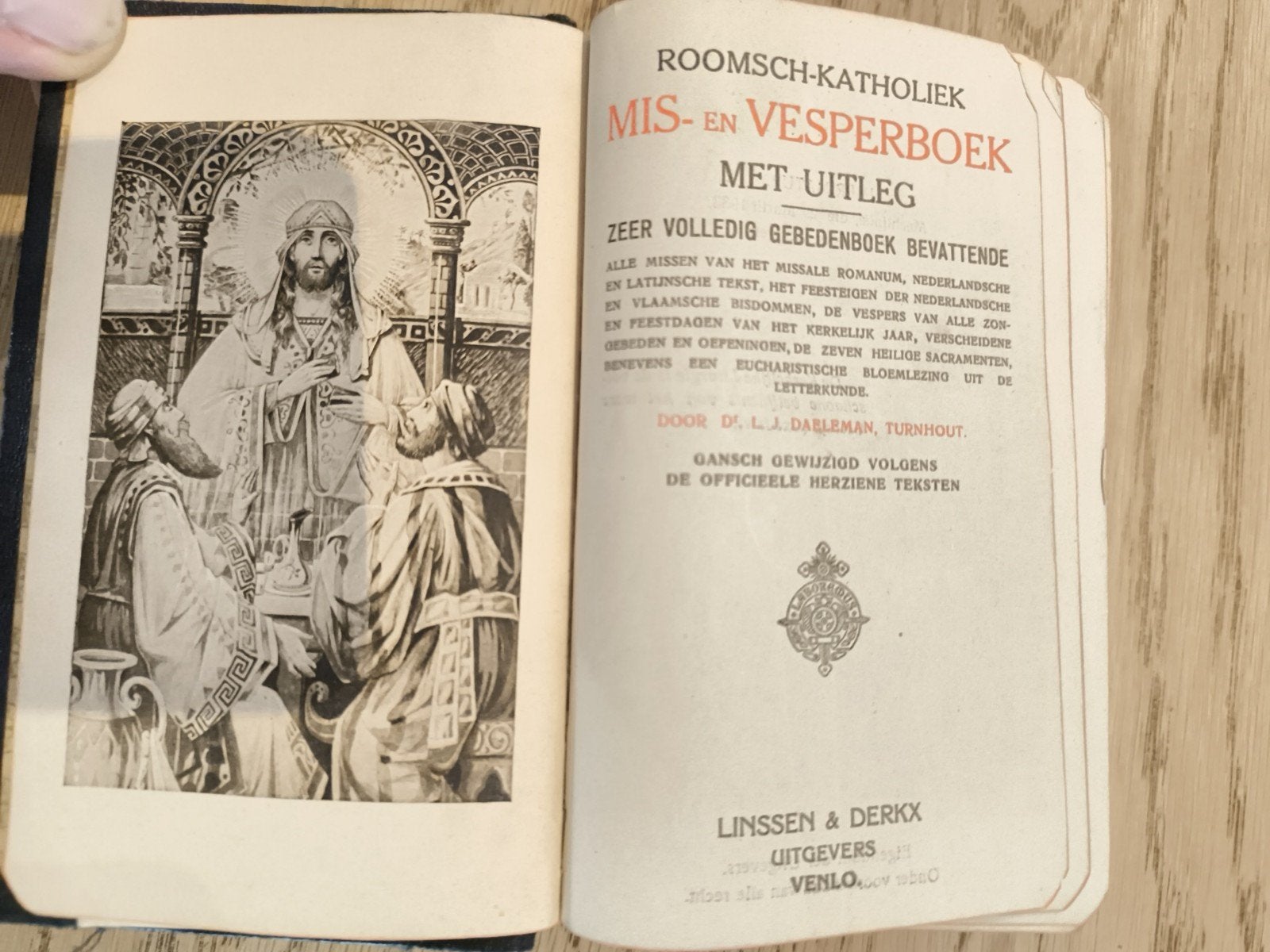 Roomsch-Katholiek Mis- en Vesperboek met Uitleg, Ophalen, Dr. L.J. Darleman