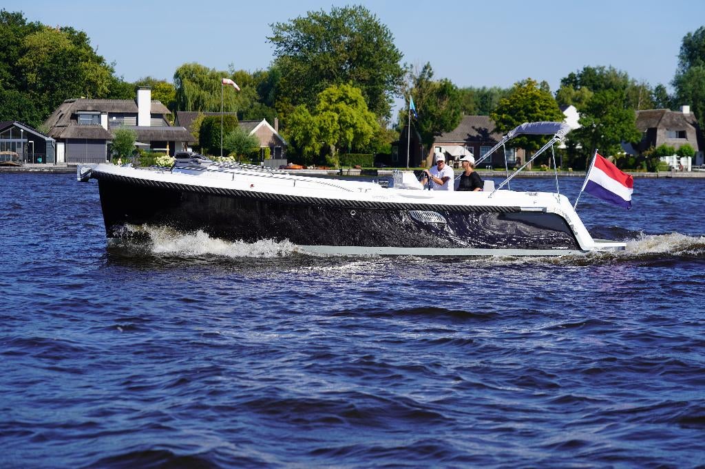 Intender 950 Cabrio (2022), Watersport en Boten, Sloepen, Gebruikt, Interboat, Diesel, Polyester, Buitenboordmotor, Ophalen