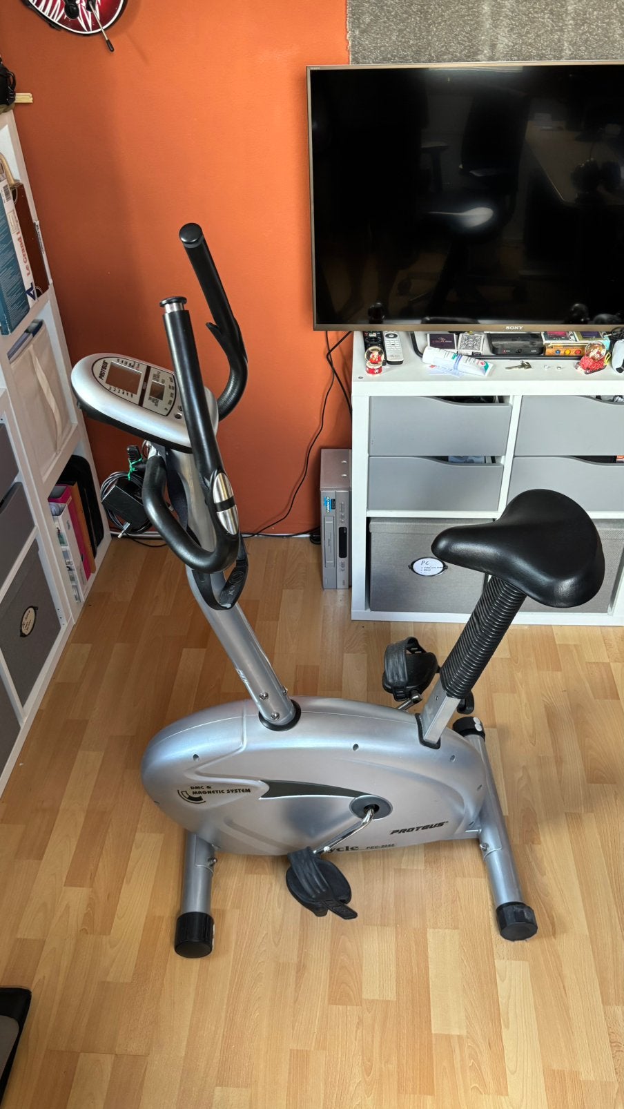 Hometrainer met hartslagmeter, Ophalen, Gebruikt, Metaal, Benen