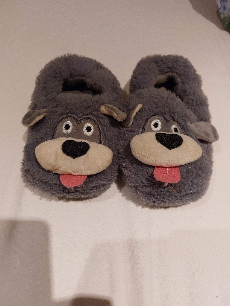 kinderpantoffels afb. beer,  mt. 30-31  in prima staat., Ophalen, Overige typen, Zo goed als nieuw, Onbekend