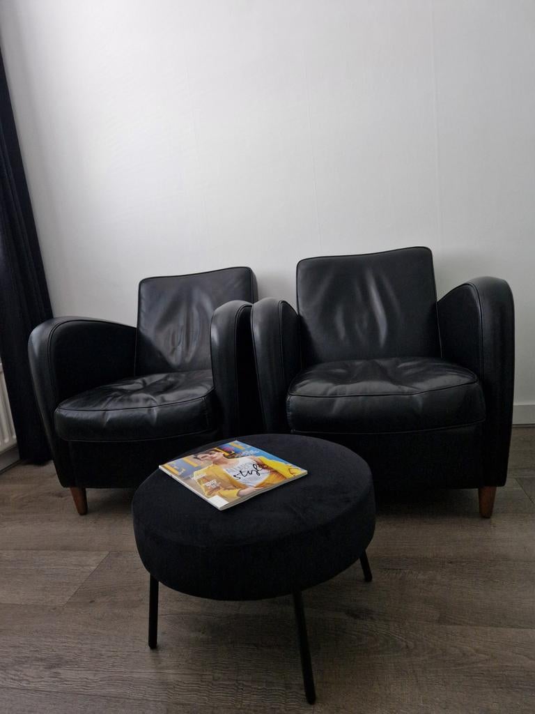 Set van 2 zwarte leren fauteuils Charmine Baxter, Huis en Inrichting, Fauteuils, Modern, Comfortabel, Gebruikt, 75 tot 100 cm