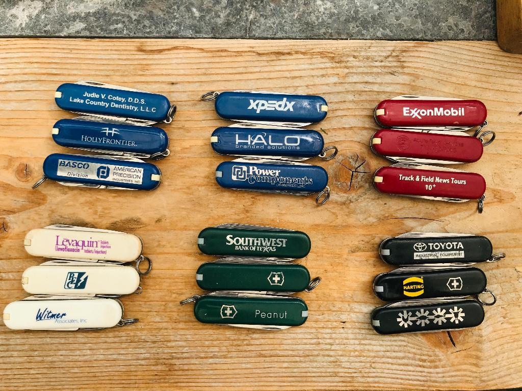 SET 3x Victorinox Classic SD 58mm RED BLUE BLACK  Swiss Army, Ophalen of Verzenden, Gebruikt
