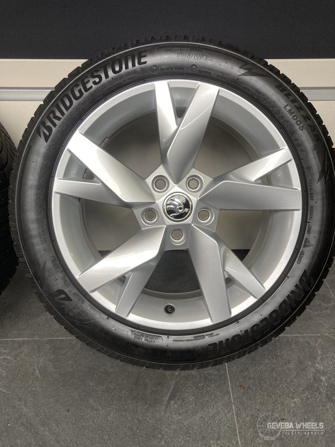17” originele Skoda Octavia MK4 velgen + winterbanden 5x112, Gebruikt, -, -, Banden en Velgen