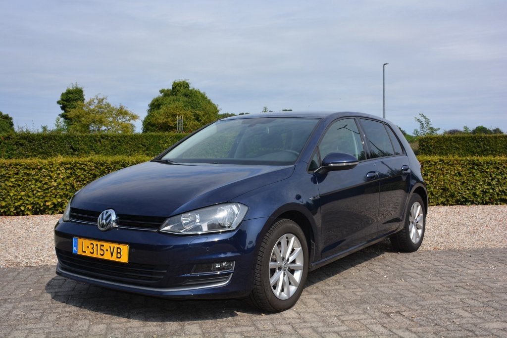 Volkswagen Golf 7 Lounge 1.2 TSI |Stoelverw|Clima|Cruise, Voorwielaandrijving, Zwart, 4 cilinders, Blauw