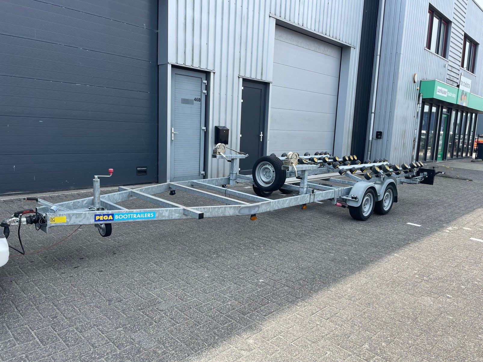 Pega trailer voor 2 Jetski,s, Watersport en Boten, Boottrailers, Jetskitrailer, 1500 tot 3000 kg, Minder dan 6 meter, Zo goed als nieuw