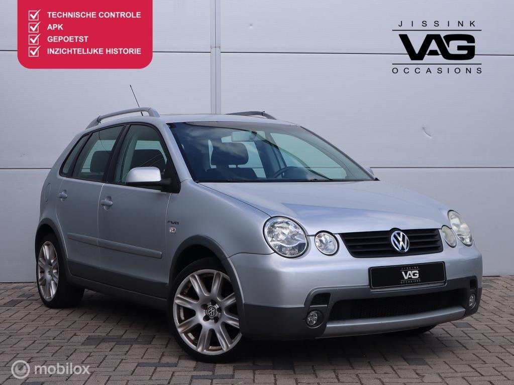 Volkswagen Polo 1.4-16V FUN Pano Airco Cruise trekhaak, Voorwielaandrijving, Elektrische ramen, 15 km/l, Gebruikt