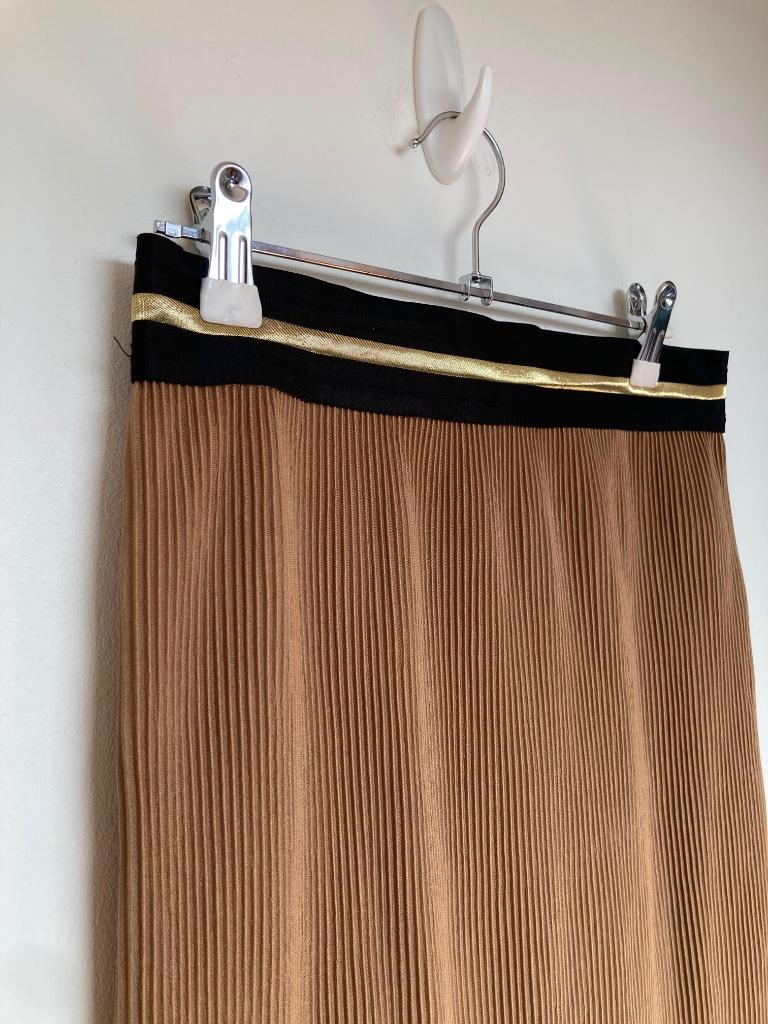 Dante6 midi rok bruin plissé maat 2/S, Kleding | Dames, Rokken, Bruin, Ophalen of Verzenden, Zo goed als nieuw, Info@dante6.nl