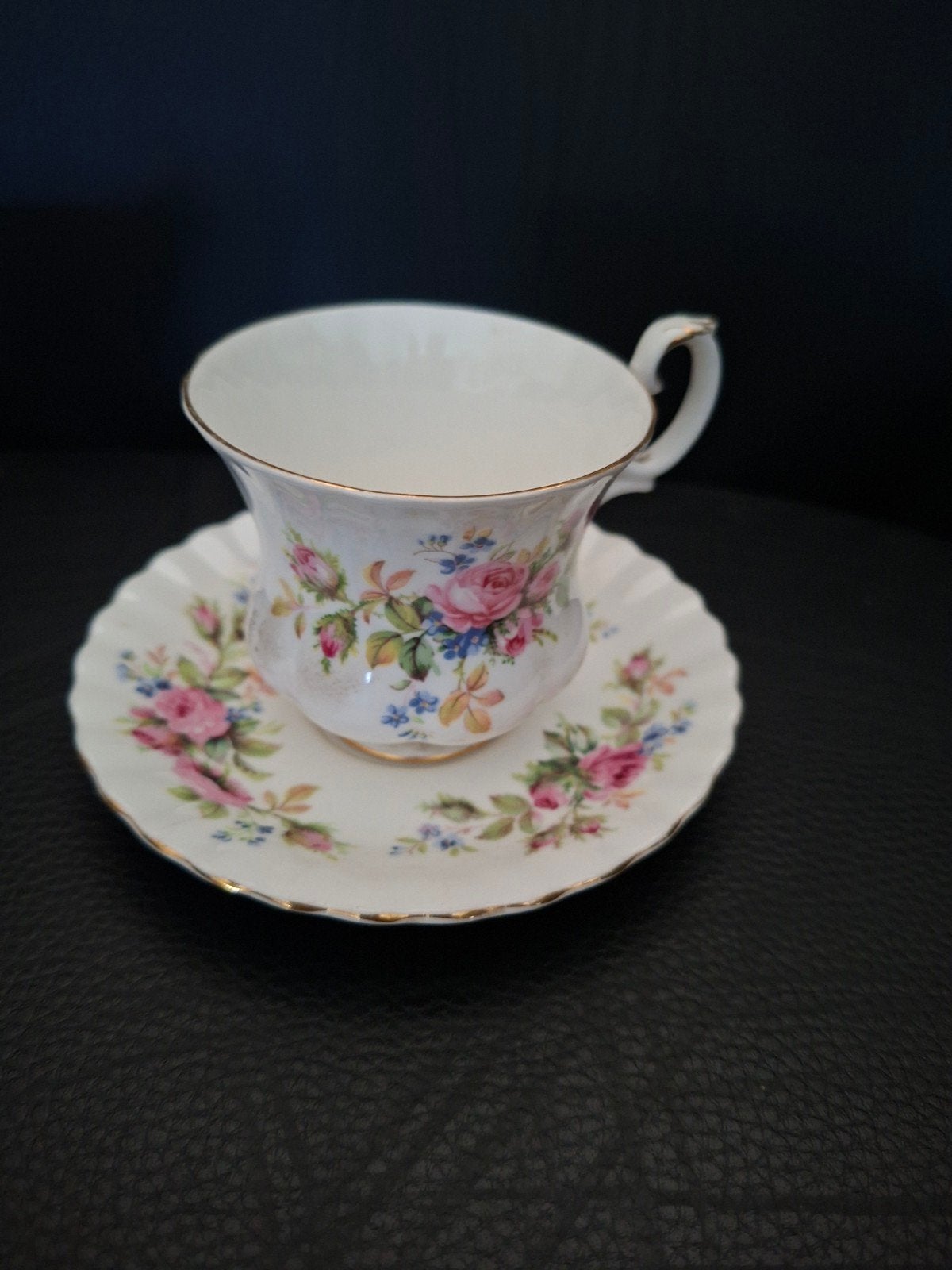 2 Royal Albert Moss Rose Kop en Schotel Set (2 stuks), Antiek en Kunst, Ophalen of Verzenden