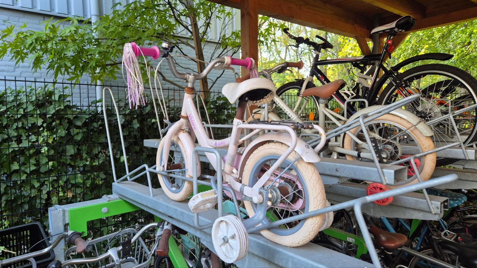 Peuter fietsje - gratis af te halen, Ophalen, Gebruikt, Minder dan 16 inch