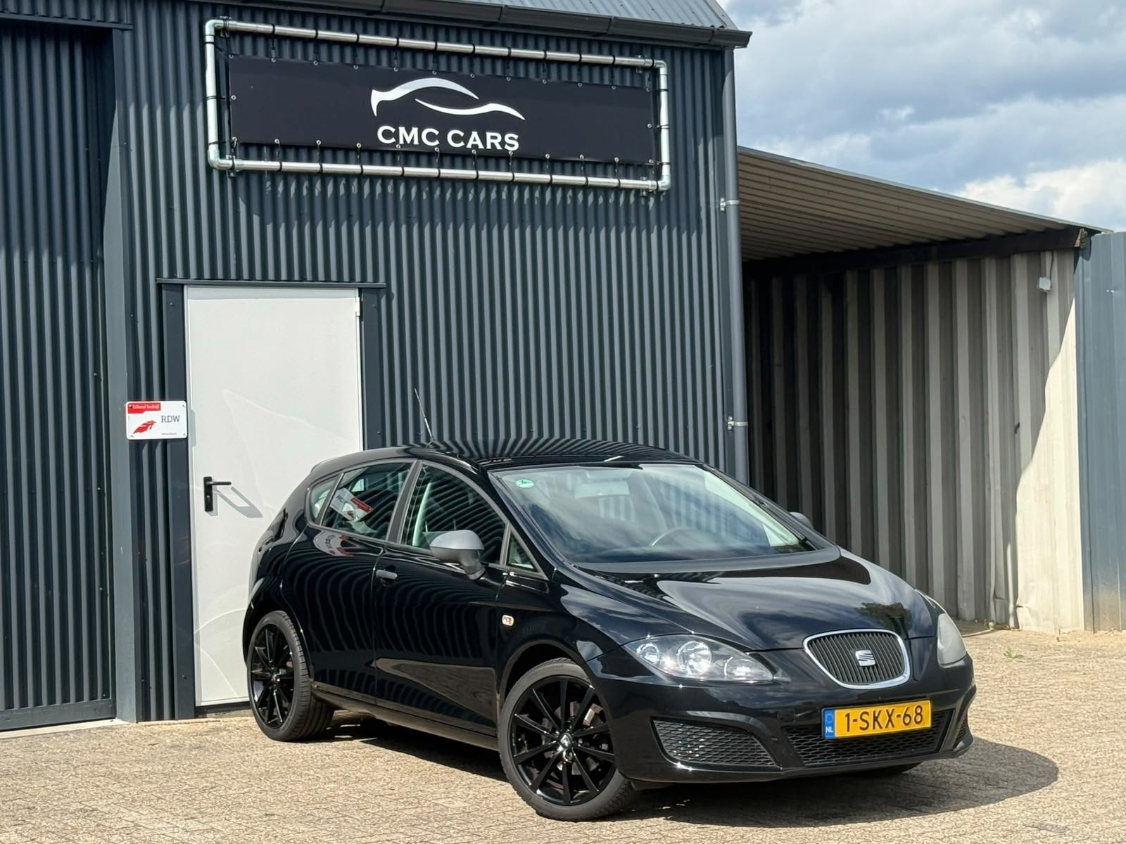 Seat Leon 1.4 RIJDT&SCHAKELT PERFECT! AIRCO! 18 INCH VELGEN!, Voorwielaandrijving, Euro 5, 86 pk, Gebruikt