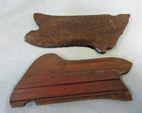 Gezocht: originele luger p08 grips, Verzamelen, Militaria | Tweede Wereldoorlog, Ophalen of Verzenden, Landmacht, Duitsland, Overige typen