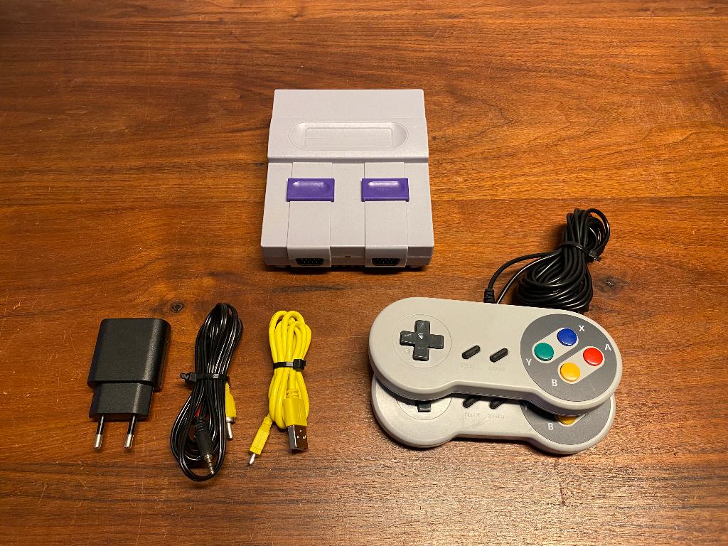 SN-XX Mini Classic Video Game Console, Ophalen of Verzenden, Zo goed als nieuw, Met 2 controllers, Met games