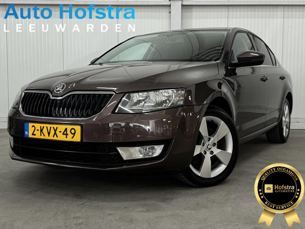 Skoda Octavia 1.8 TSI Greentech Elegance 180 PK AUTOMAAT NAV, Auto's, Euro 5, Stof, Gebruikt, Zwart