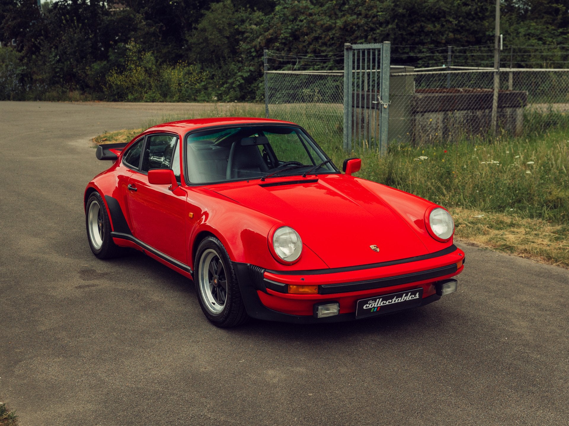 Porsche 911 3.3 Turbo Coupé (bj 1982), Auto's, Oldtimers, Achterwielaandrijving, Zwart, Bedrijf, 3299 cc