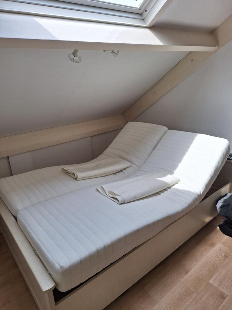 Slaapkamer elektrische lattenbodems, Huis en Inrichting, Slaapkamer | Bedden, Ophalen, Gebruikt, Wit, Tweepersoons