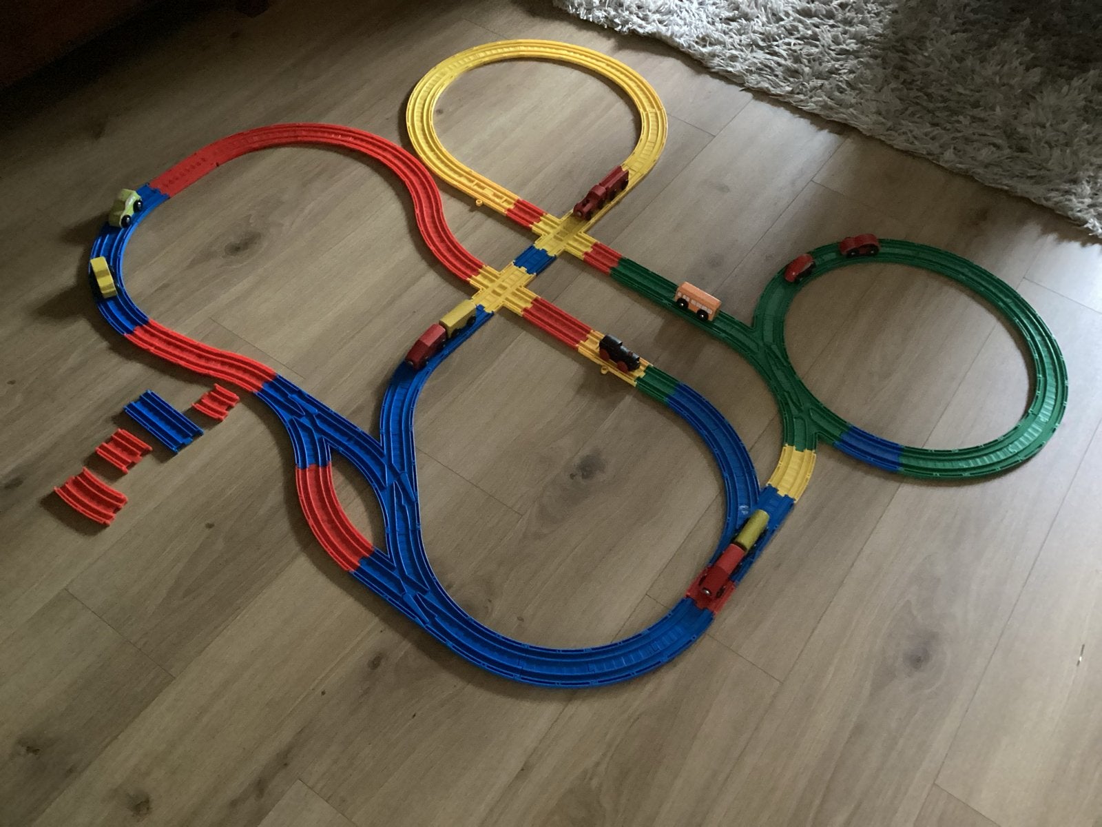 Treinrails met treintjes voor, € 5, Ophalen of Verzenden, Gebruikt