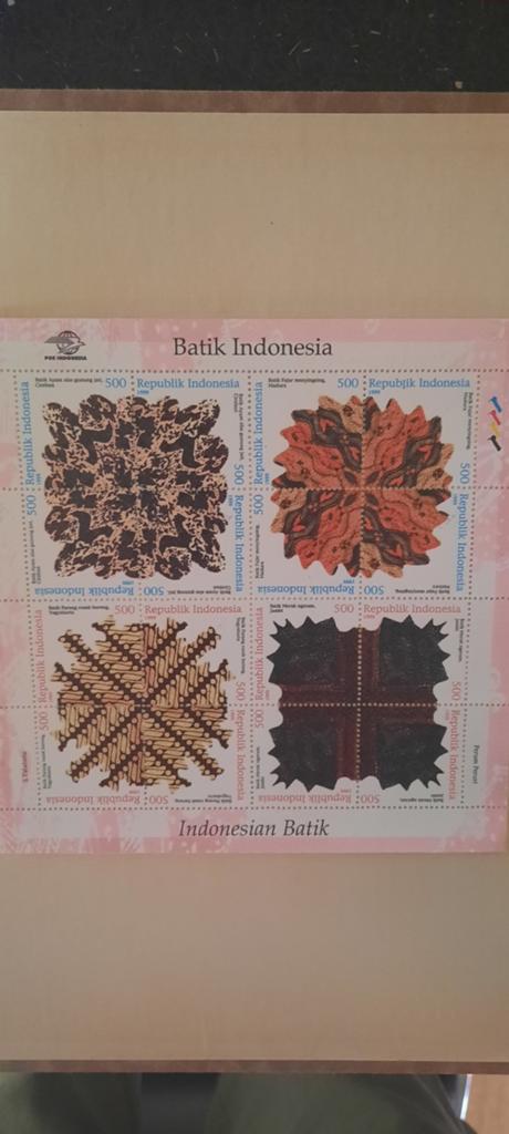 Indonesië Souvenirvel - Batik Indonesia, Ophalen of Verzenden, Postfris, Zuidoost-Azië