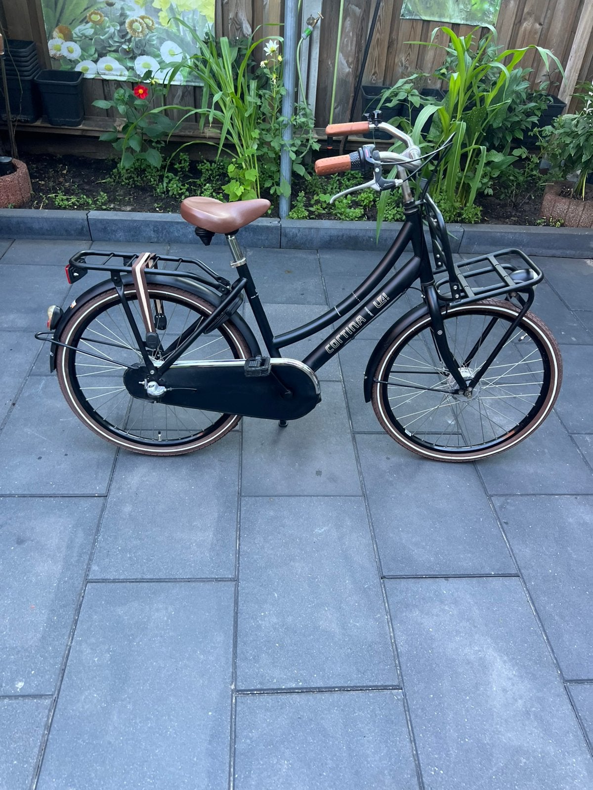 Cortina u4 meisjesfiets 24 inch met handrem 3 versnelling, Fietsen en Brommers, Fietsen | Meisjes, Ophalen, Terugtraprem, 24 inch