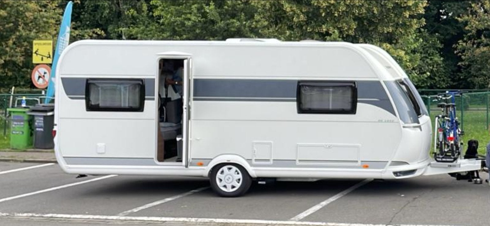 Hobby 540 UL incl voortent/luifels/airco/mover/fietsendrager, Caravans en Kamperen, Caravans, Rondzit, Hobby, 6 tot 7 meter, 1250 - 1500 kg