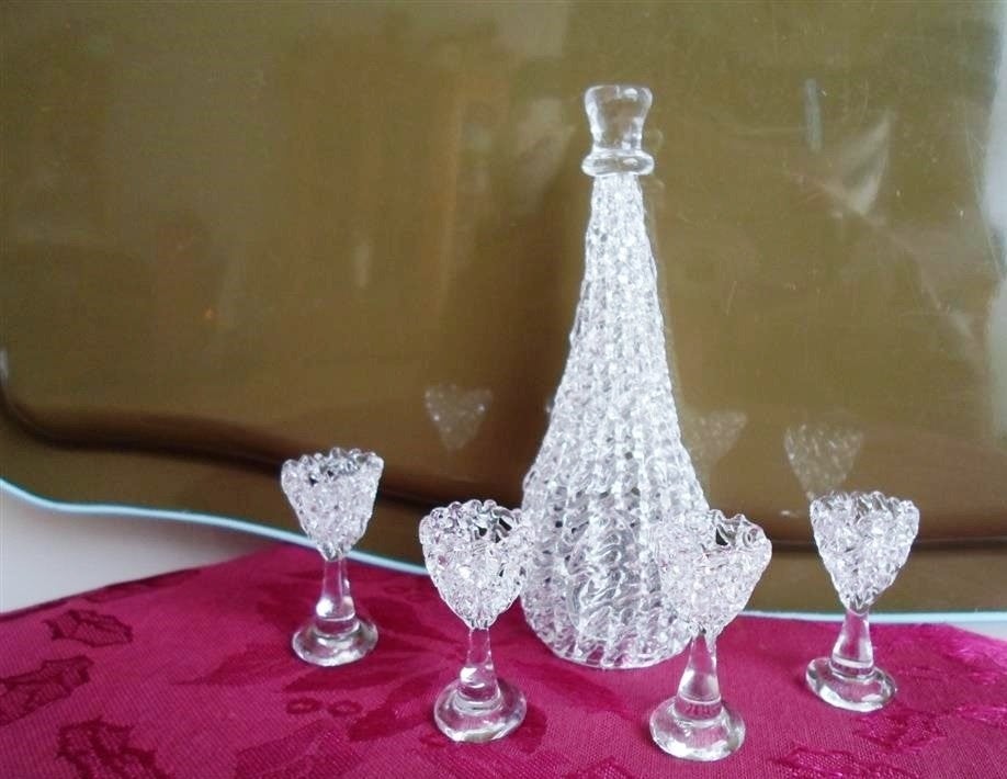 Miniatuur Karaf met 4 glaasjes. Gesponnen glas/Gebreid, Antiek en Kunst, Antiek | Glas en Kristal, Ophalen of Verzenden