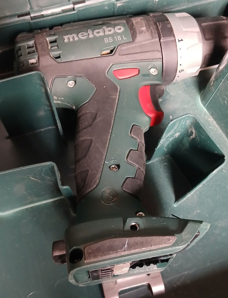 Metabo schroef/boormachine, Ophalen, 600 watt of meer, Variabele snelheid, Zo goed als nieuw