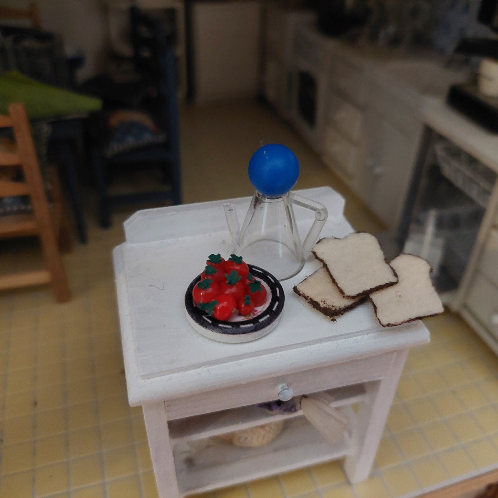 bordje tomaten voor poppenhuis, Ophalen of Verzenden, Poppenhuis